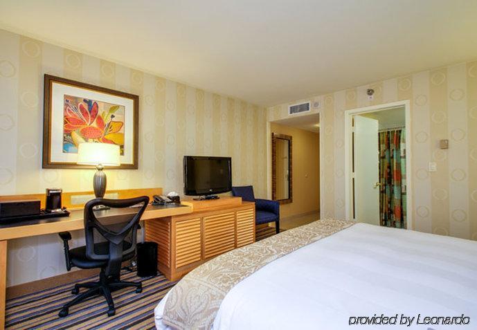 Renaissance Savery Hotel