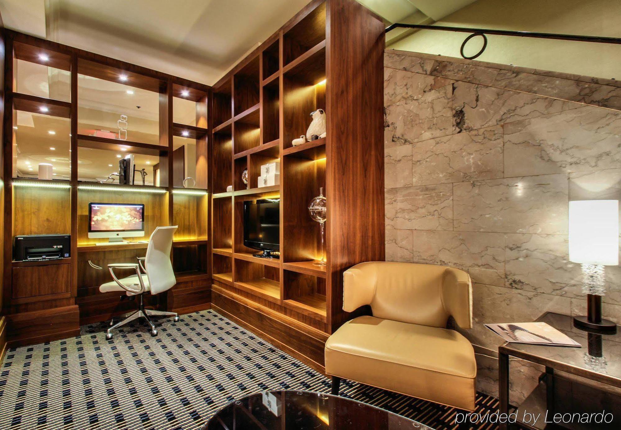 Renaissance Savery Hotel Des Moines