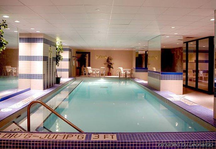 Renaissance Savery Hotel 3*